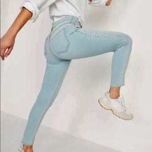 Old Navy Mid Rise Supper Skinny